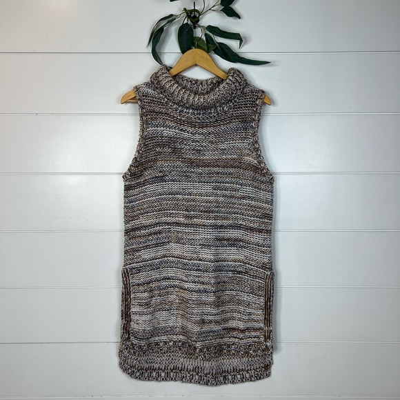 Cliche Beige Turtleneck Sleeveless Sweater Tunis - Size Large - Picture 1 of 7